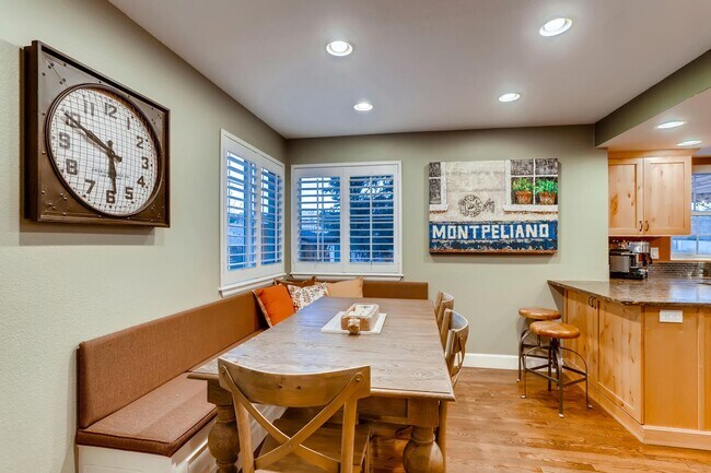 Foto del edificio - BEAUTIFUL 3 Bed 4 Bath Single Family Home ...
