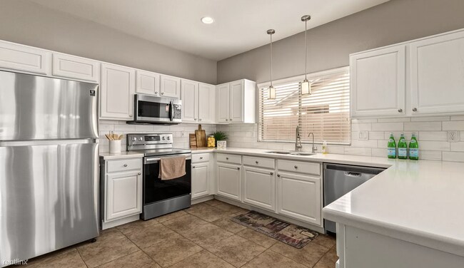 Foto del edificio - 3 br, 2 bath House - 44797 W Paraiso Ln
