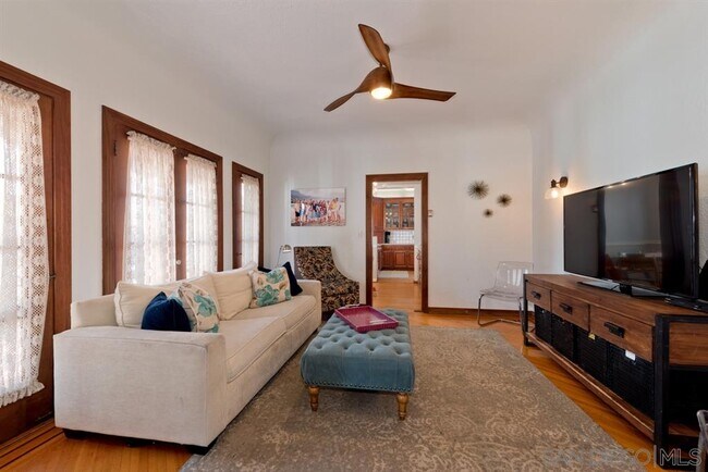 Building Photo - 4680 W Talmadge Dr
