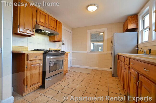 Photo - 115 Lanark Rd Townhome