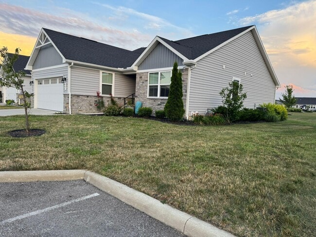 Building Photo - 447 Humphrey Ln