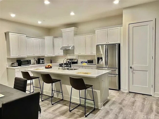 Foto del edificio - 15849 Ellington Way