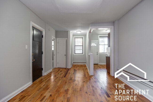 Building Photo - 4415 N Wolcott Ave