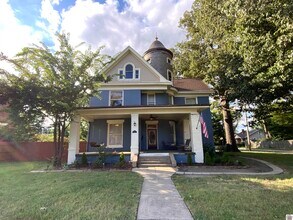 Building Photo - 1401 Jefferson St