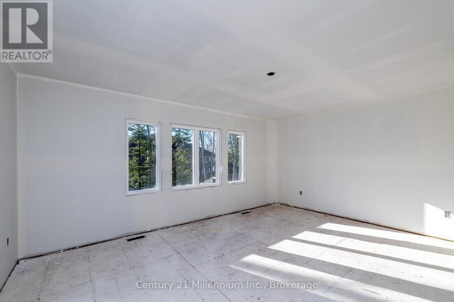 Building Photo - 18 Steinway St