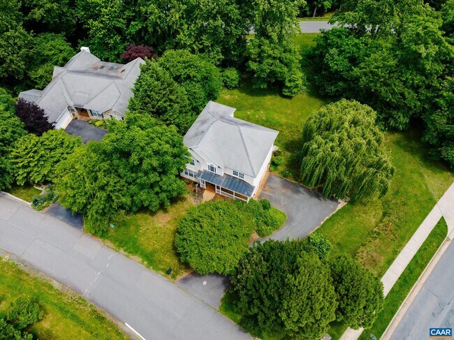 Building Photo - 78 Fontana Ct