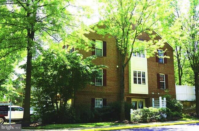 Foto del edificio - 9386 Van Arsdale Dr