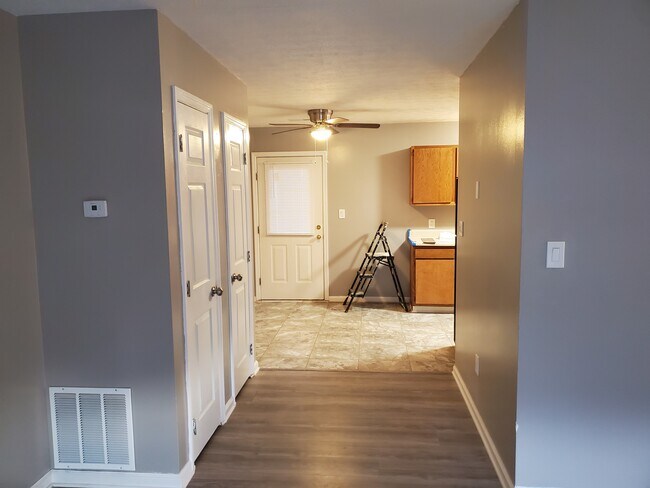 Hall to kitchen/ dining area - 737 N Main St