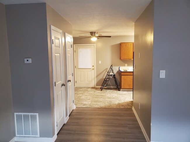 Hall to kitchen/ dining area - 737 N Main St