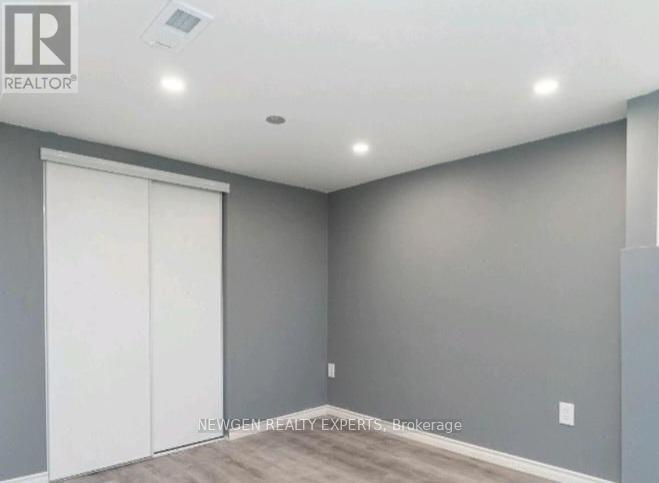 Photo du bâtiment - 6549 Riall St