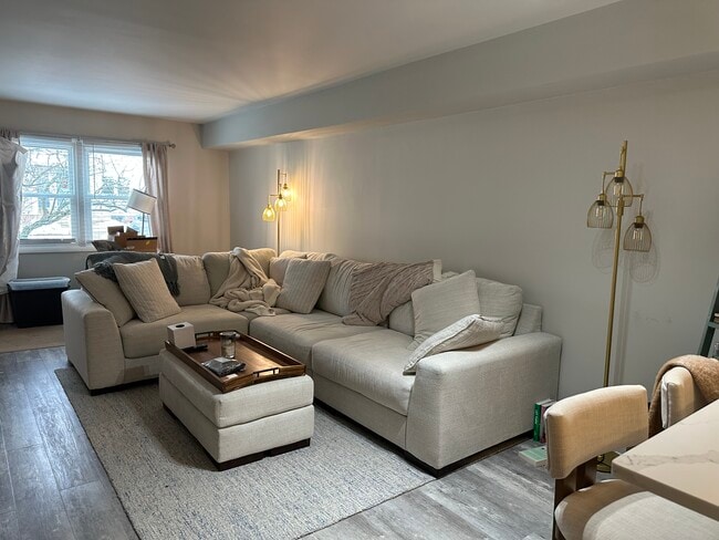 living area - 65 Ellsworth St