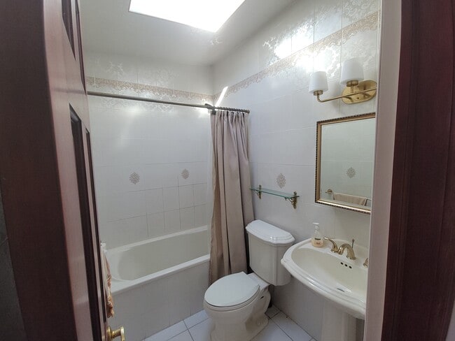 Building Photo - 2282 1st St