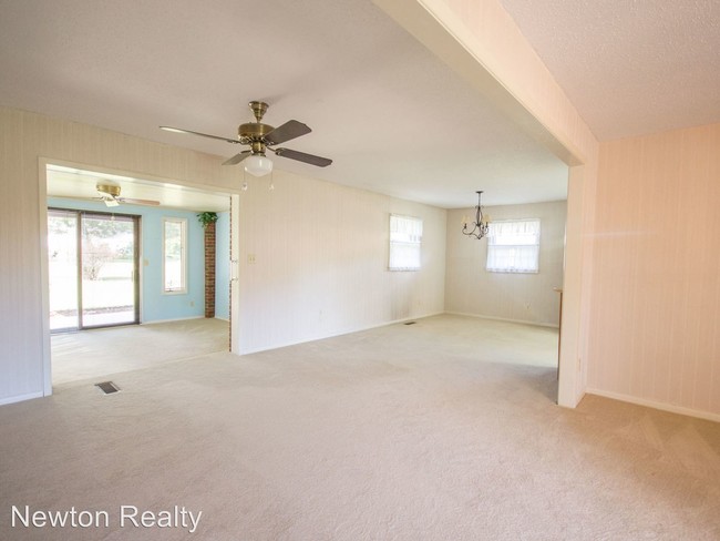 Building Photo - 3 br, 1.5 bath House - 314 Christopher Drive