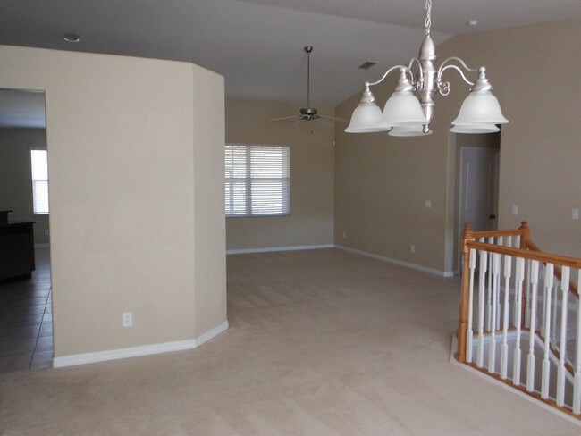 Foto del edificio - 2352 Golden Aster St