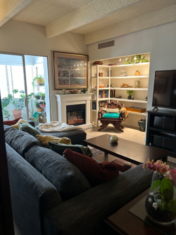 Foto del edificio - 551 N Pearl St