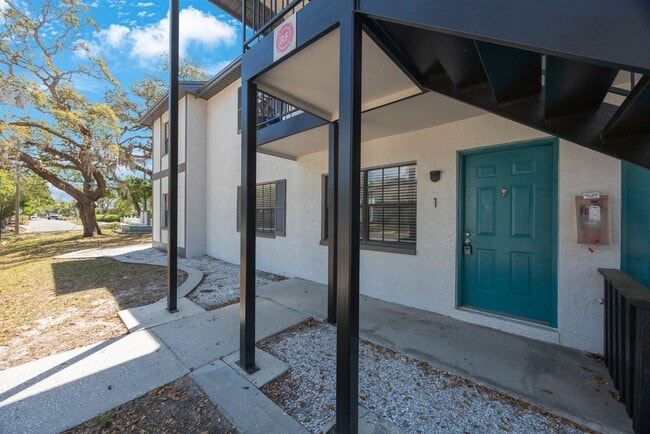 Photo - The Oaks at Safety Harbor 3 bedroom 2 bath Apartment