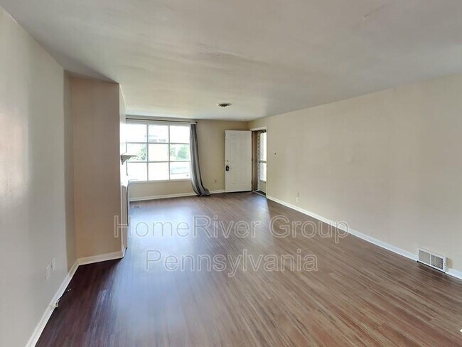 Building Photo - 6023 Stanton Ave
