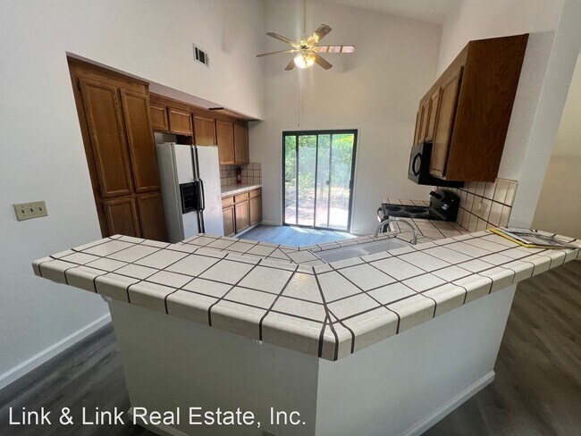 Building Photo - 3 br, 2 bath House - 106 White Sands Dr