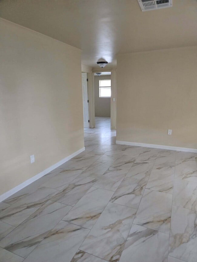 Building Photo - "Charming 2-Bed, 2-Bath Retreat on Pegasus...