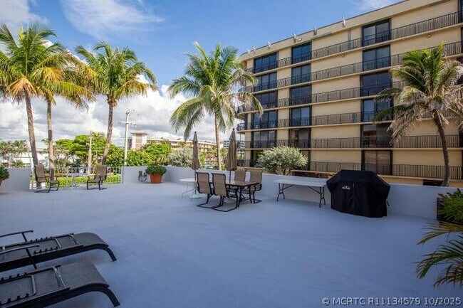 Foto del edificio - 4200 S Ocean Blvd