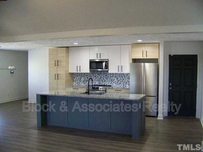 Building Photo - 29 Tory Ct