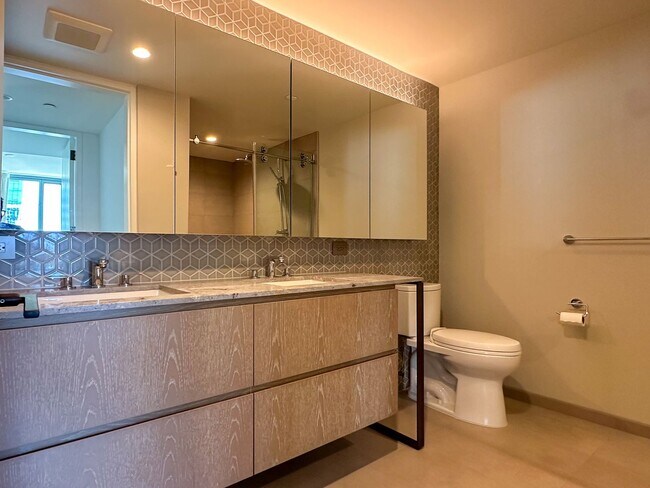 Foto del edificio - Koula high floor ocean view 1 bedroom 1 Bath 1 Parking unit for rent