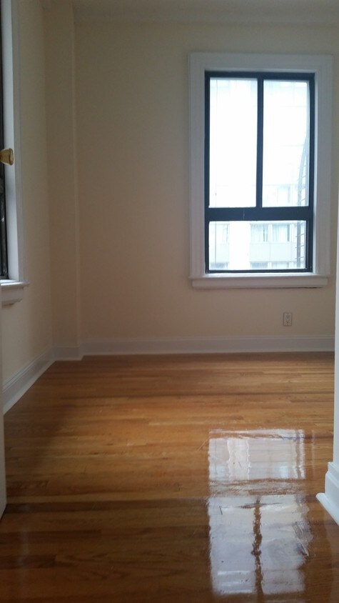 Primary Photo - 355 W 49th St