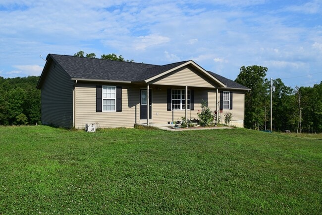 Building Photo - Beautiful 3 bed 2 bath!!