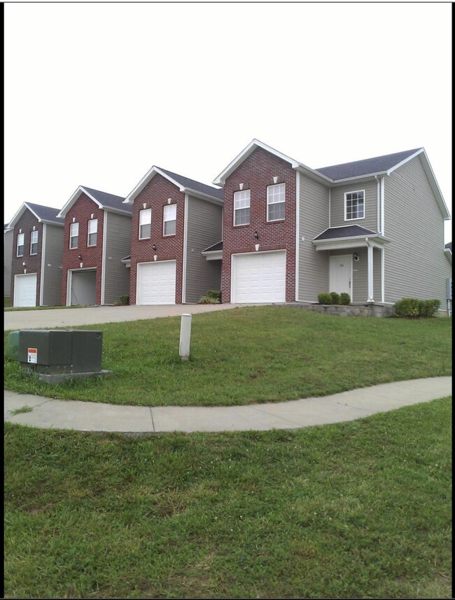 Foto del edificio - 145 Darby Woods Ct