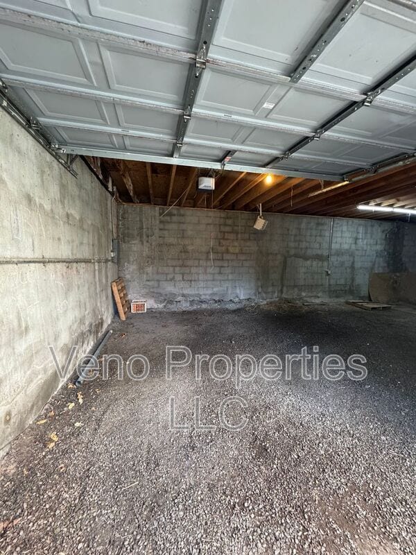 Building Photo - 402 Hamilton St