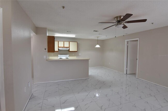 Building Photo - 637 Buoy Ln