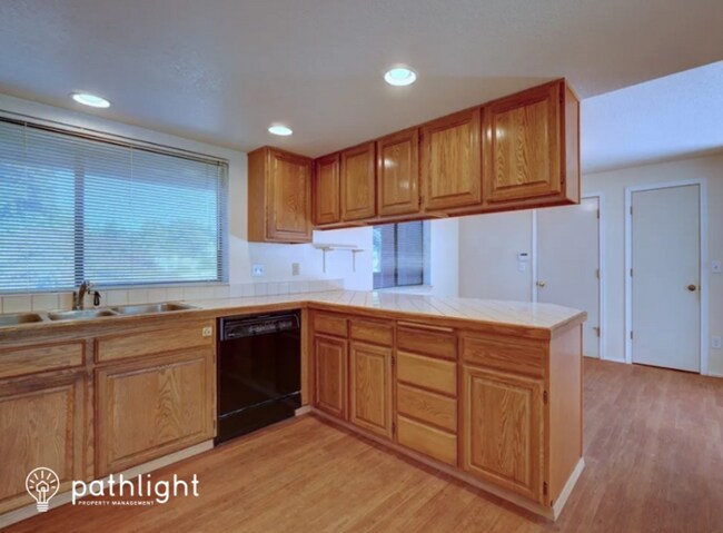 Foto del edificio - 5721 Arrow Ct NE, Olympia, WA, 98516