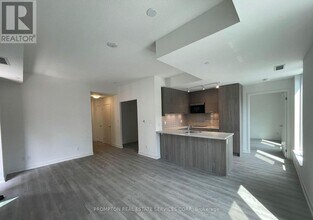 Building Photo - 38 Simcoe Promenade