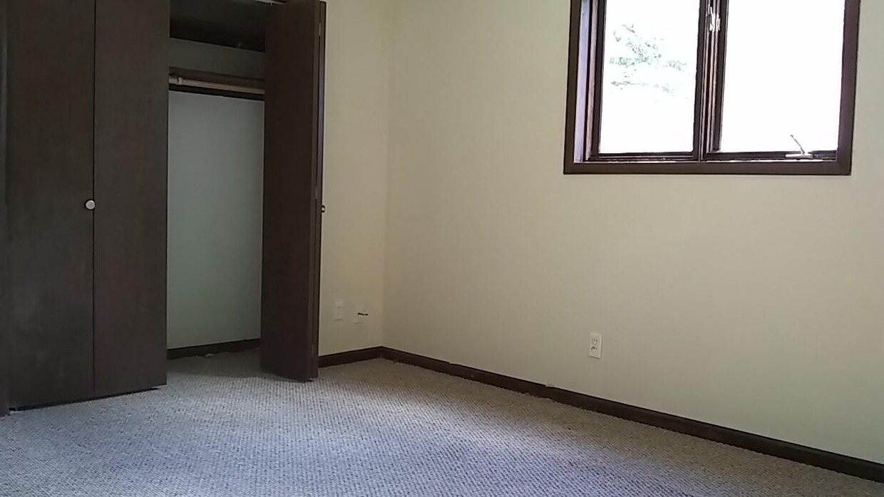 Foto principal - 723 W Court St