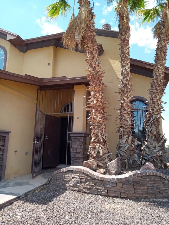 Building Photo - 12513 Angie Bombach Ave