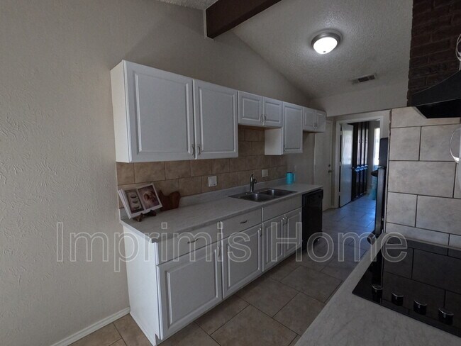 Foto del edificio - 430 Ridgewood Dr