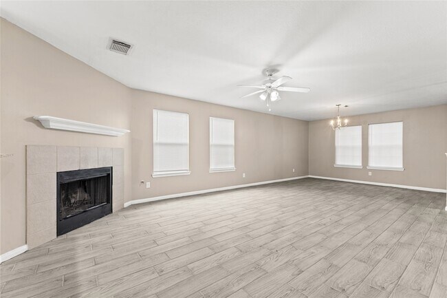 Foto del edificio - 17250 Cricketbriar Ct