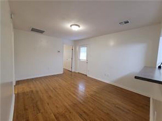 Building Photo - fkc0608