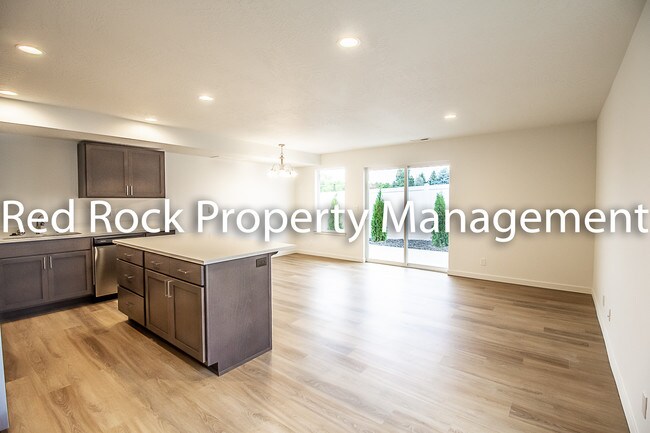 Foto del edificio - 1412 N Michigan Ln