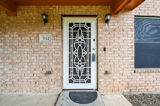 Building Photo - 712 Avenue F