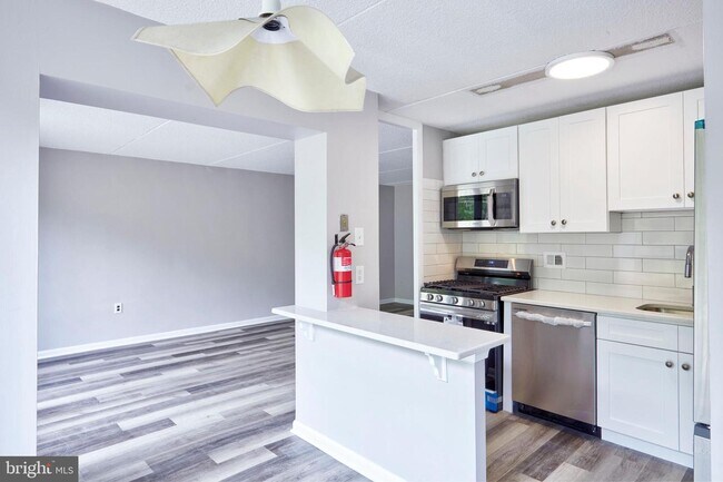 Foto del edificio - 401 Cooper Landing Rd