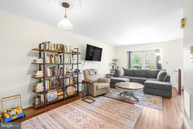 Building Photo - 46934 Trumpet Cir