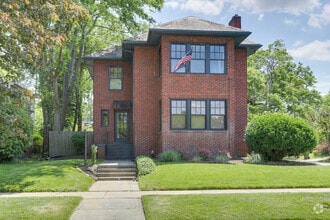 Building Photo - 1700 Claremont Ave