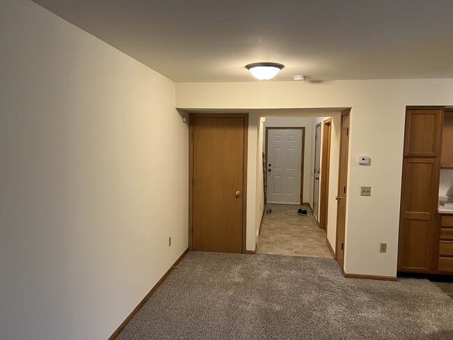 Building Photo - 1092 Heritage Ct
