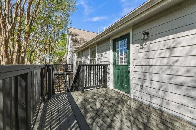 Foto del edificio - 2908 Whisper Oaks Ln