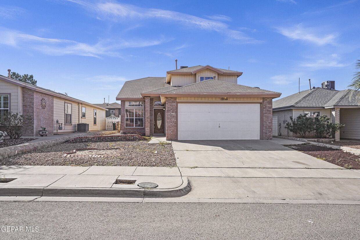 Primary Photo - 12118 St Crispin Ave
