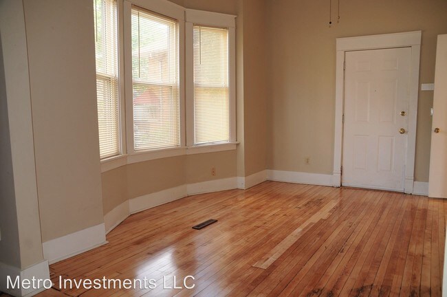 Foto del edificio - 829 E Clarke St