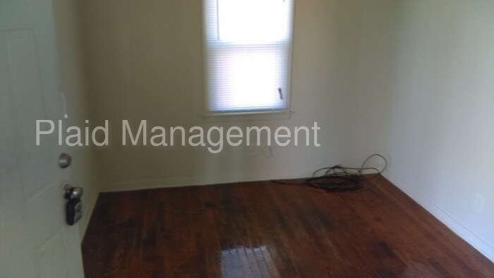 Foto del edificio - 8533 Blue Ridge Blvd