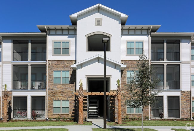 Building Photo - Arbours at Crown Point