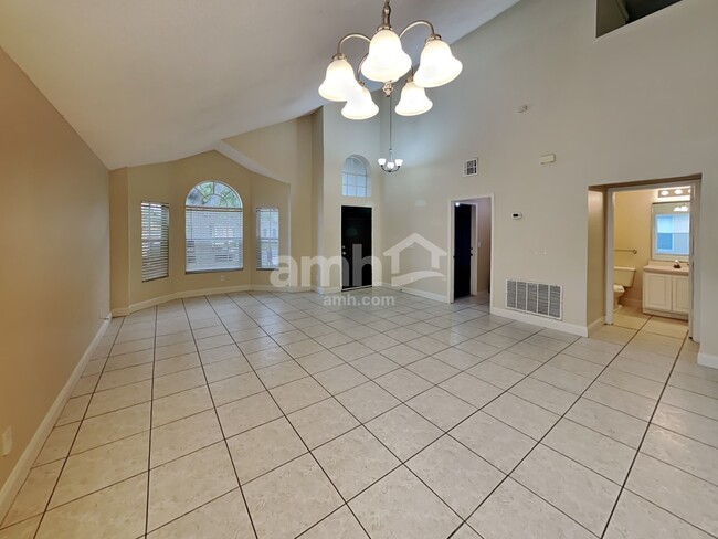 Foto del edificio - 4417 King Edward Drive
